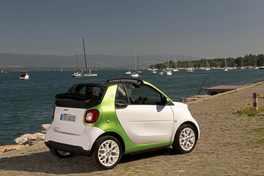  Smart ForTwo Prime Cabrio Electric Drive 2017 года  (WW) (фото 11 из 35)